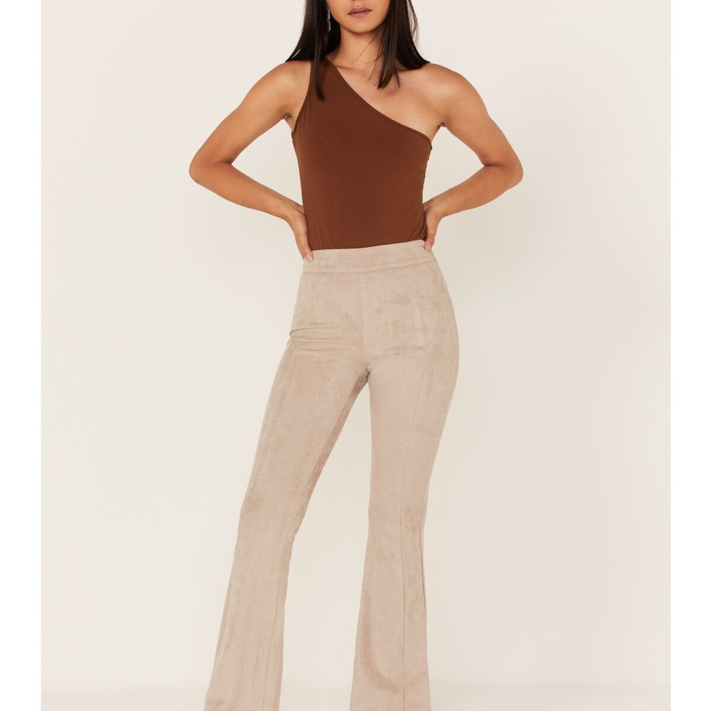 Shyanne Faux Suede Flare Pants NWT Size XL In Taupe